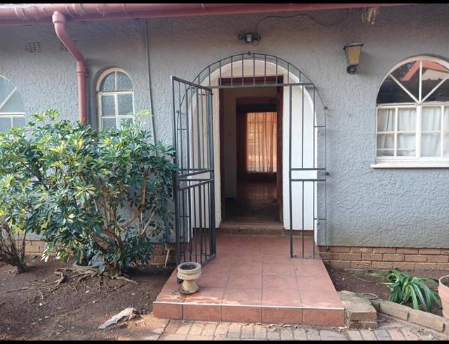 3 BEDROOM PROPERTY TO RENT IN BIRCH ACRES